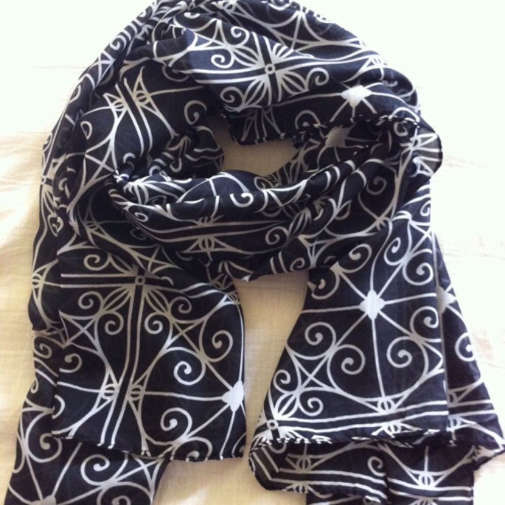 Scroll square design print scarf